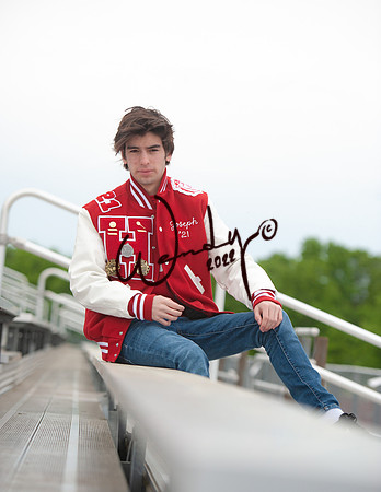 2021SeniorJoe-0209-Do_not_copyPROOF