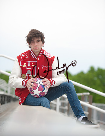 2021SeniorJoe-0247-Do_not_copyPROOF